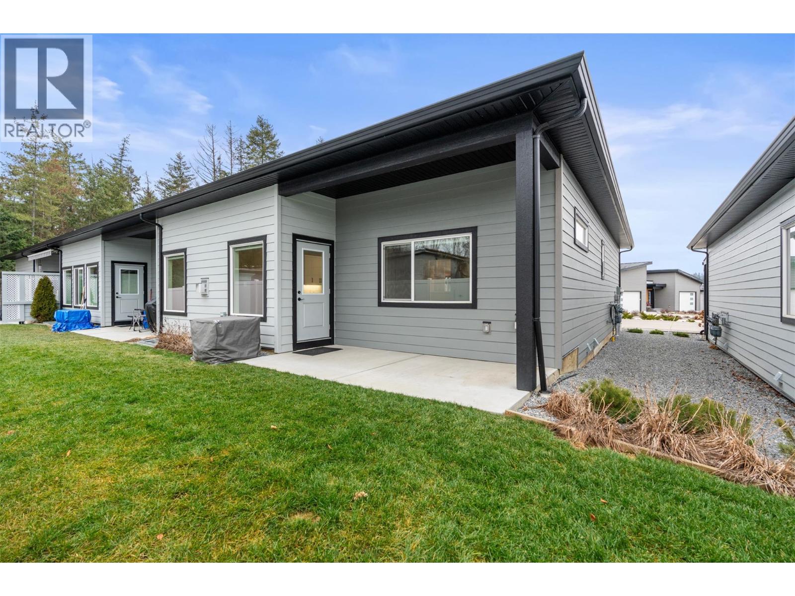 32 2810 15 Avenue Northeast, Salmon Arm