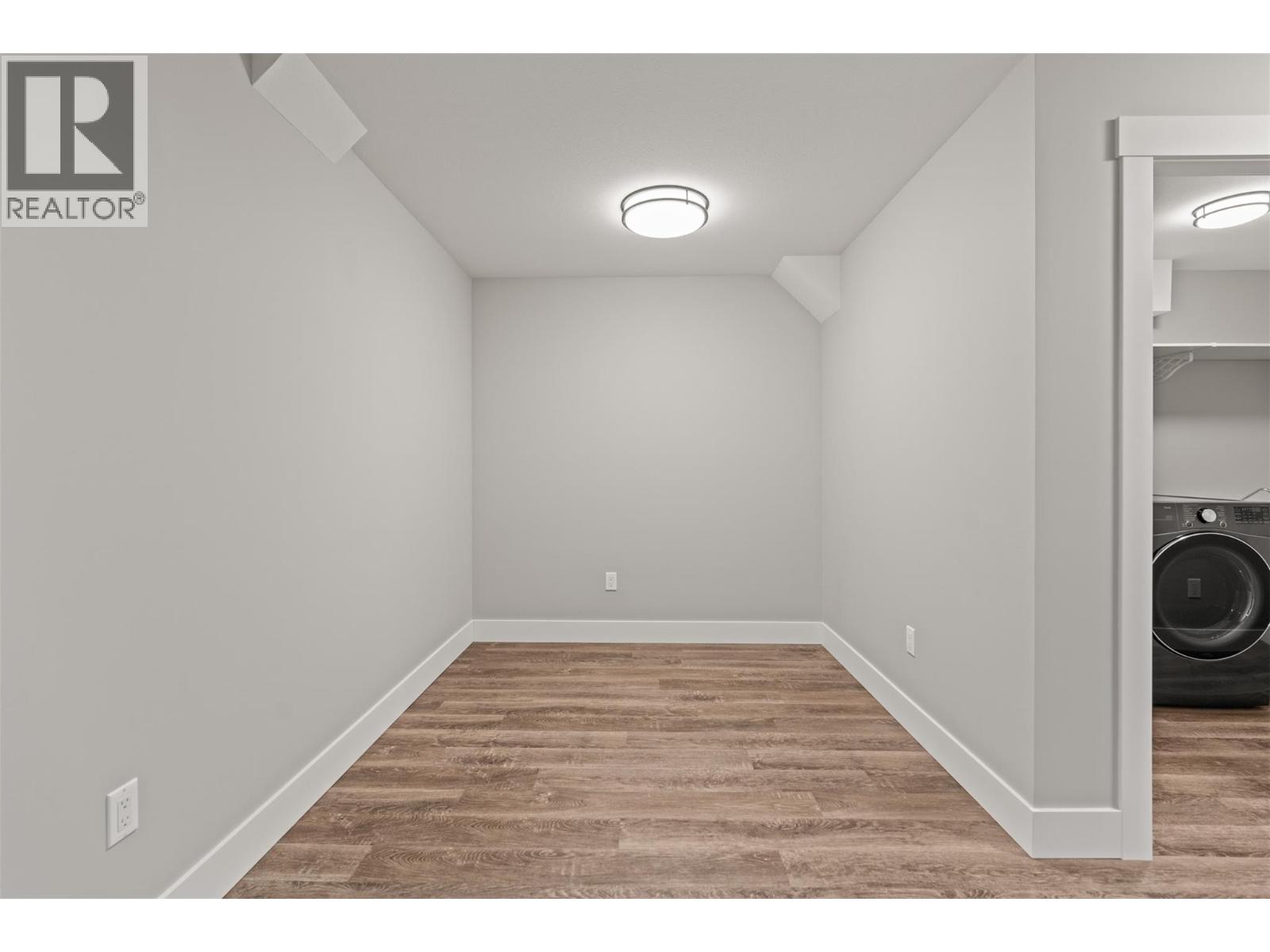 32 2810 15 Avenue Northeast, Salmon Arm