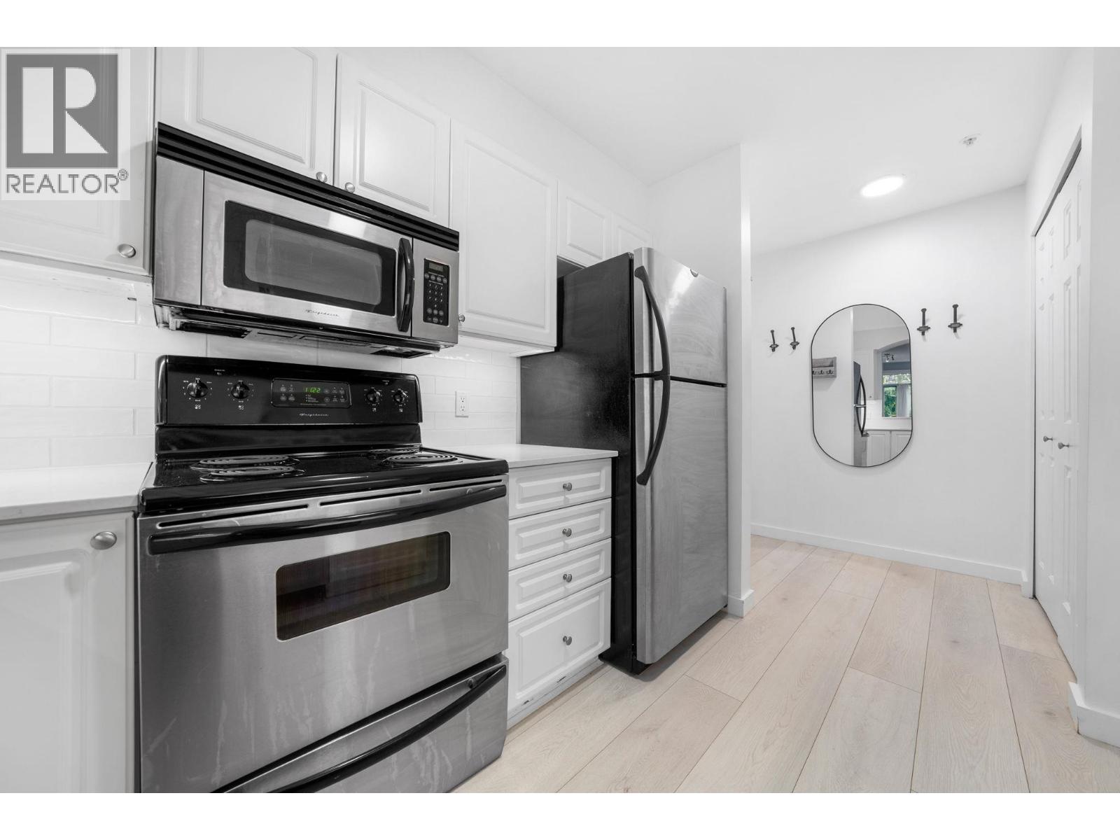 215 3600 WINDCREST DRIVE, North Vancouver