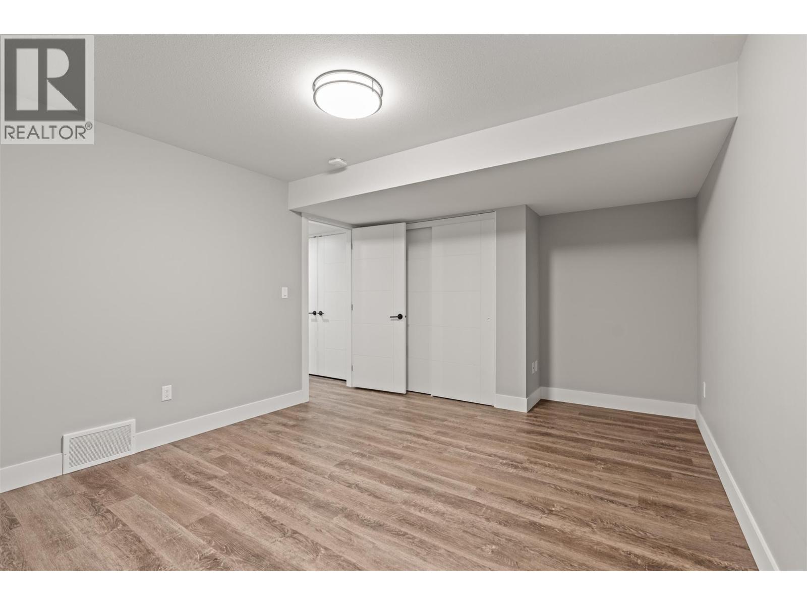 32 2810 15 Avenue Northeast, Salmon Arm