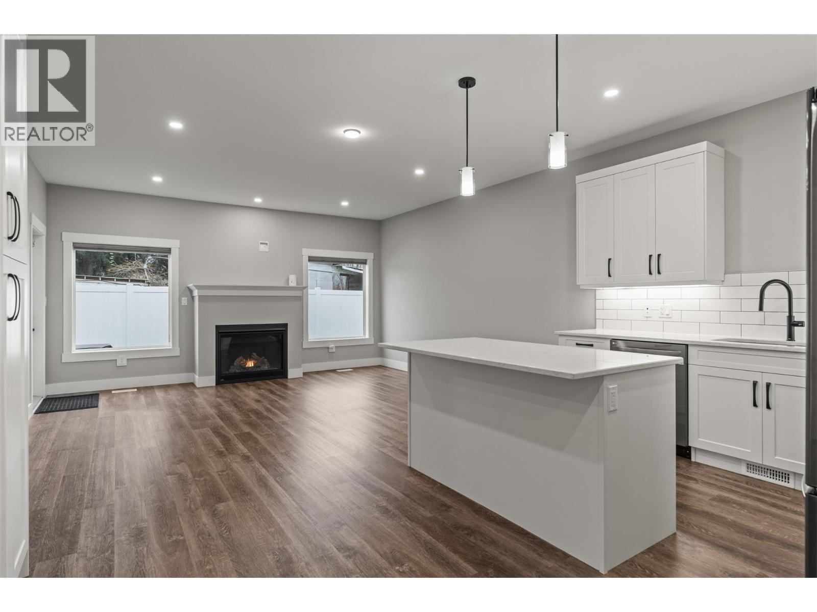 32 2810 15 Avenue Northeast, Salmon Arm