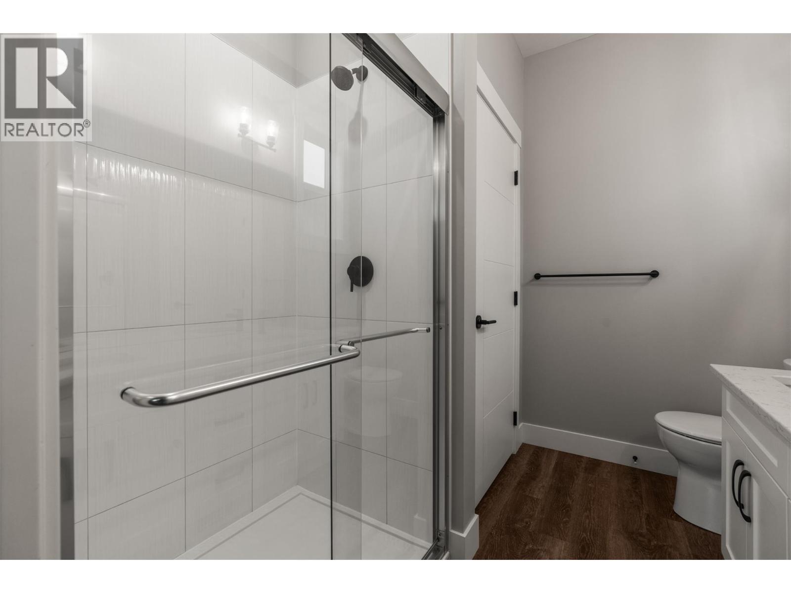 32 2810 15 Avenue Northeast, Salmon Arm