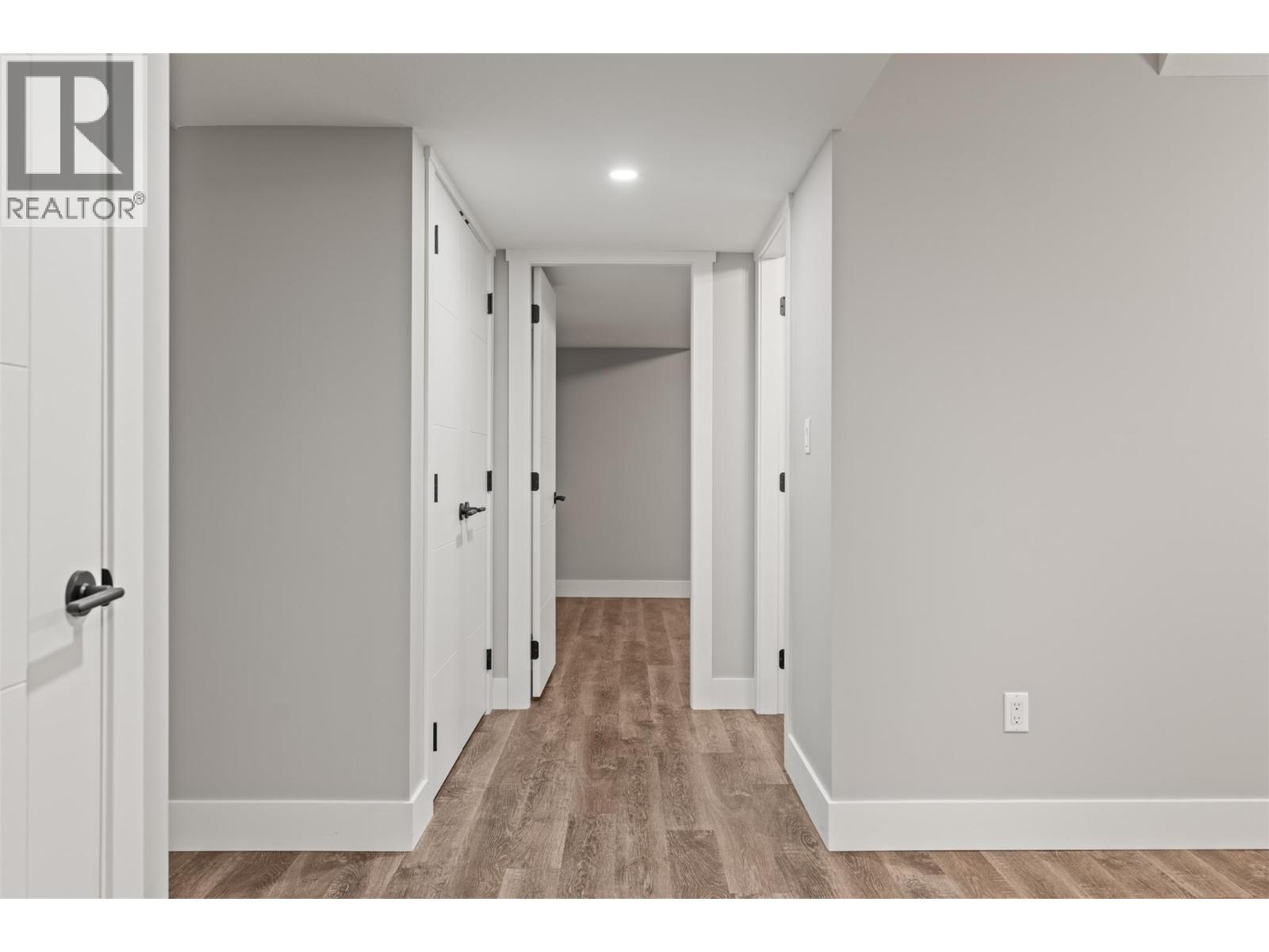 32 2810 15 Avenue Northeast, Salmon Arm