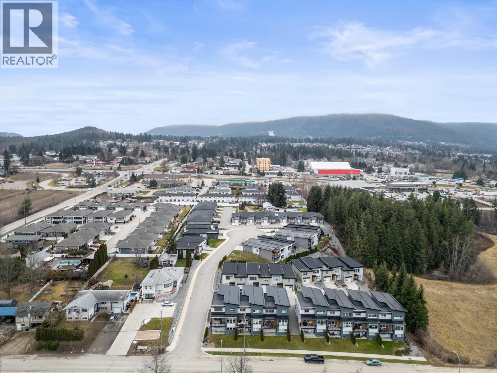 32 2810 15 Avenue Northeast, Salmon Arm