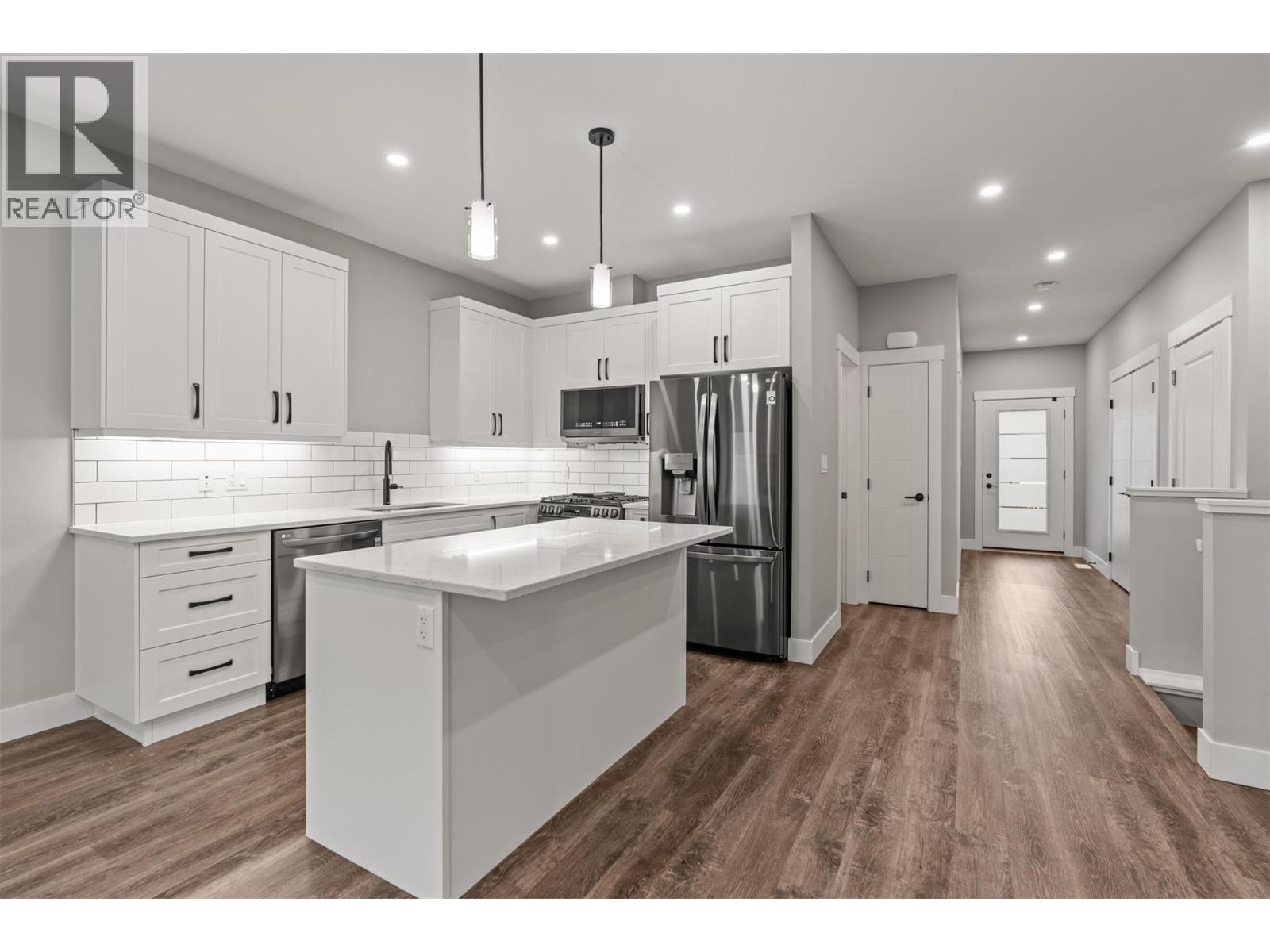 32 2810 15 Avenue Northeast, Salmon Arm