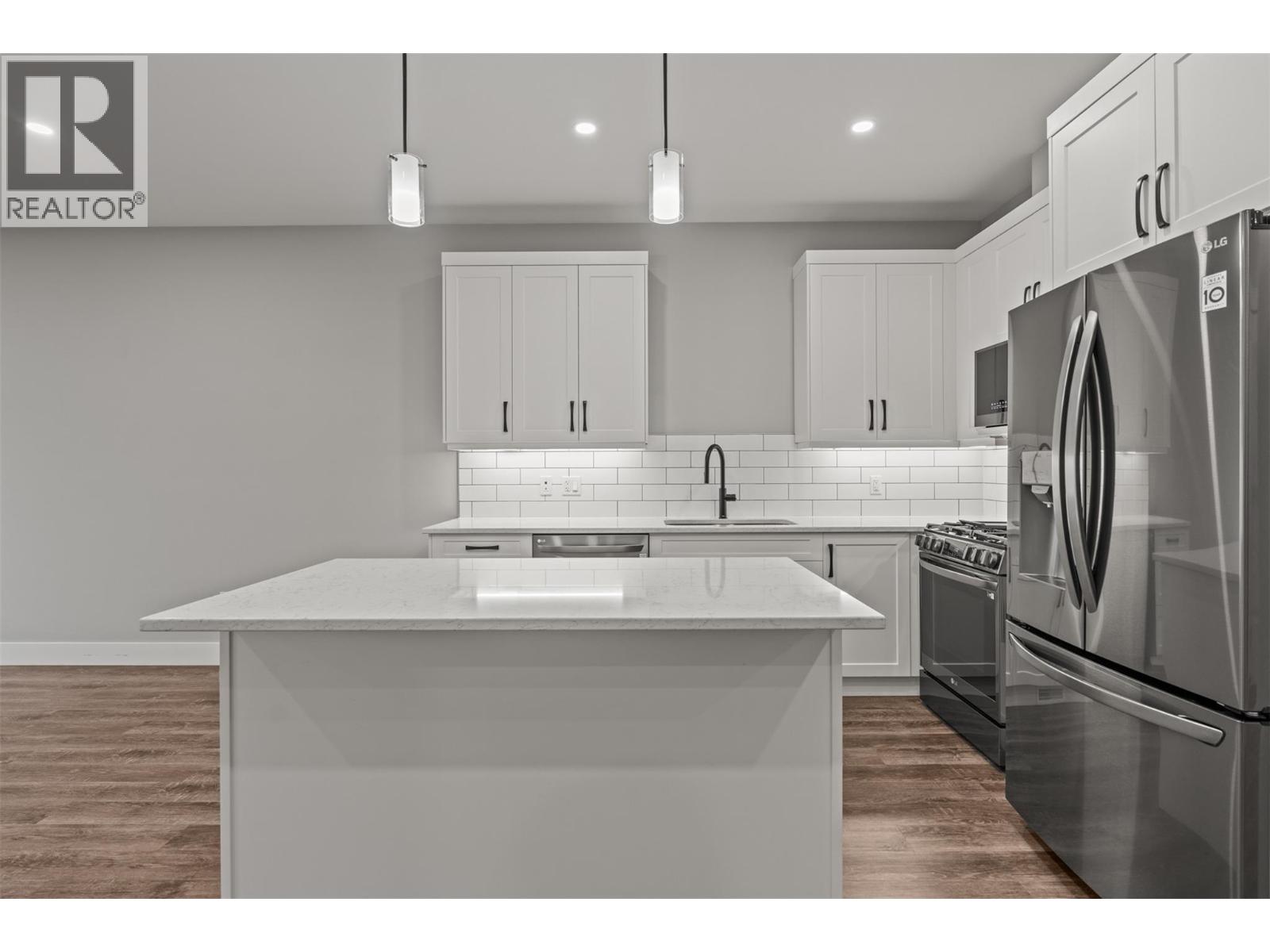 32 2810 15 Avenue Northeast, Salmon Arm