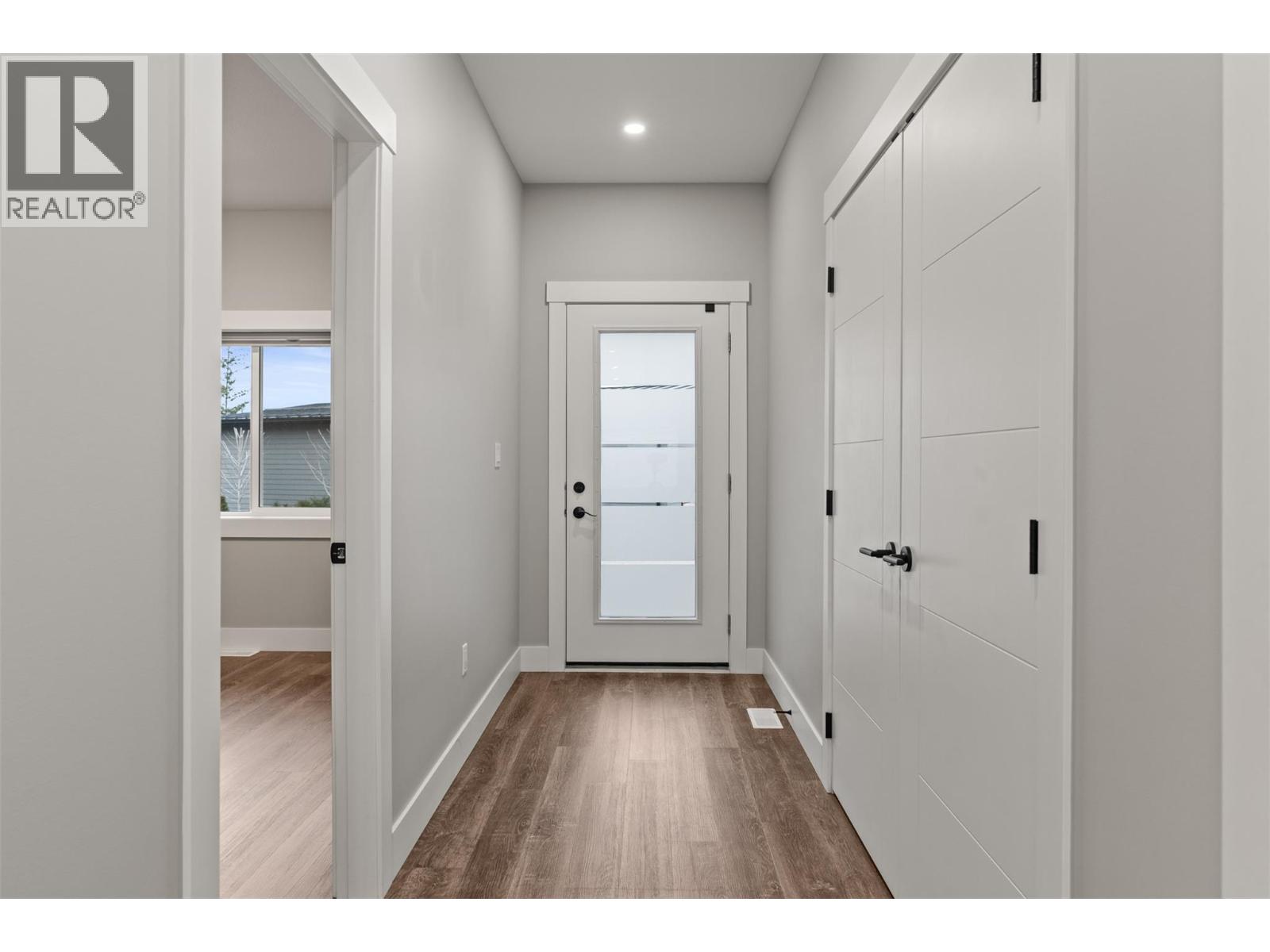 32 2810 15 Avenue Northeast, Salmon Arm