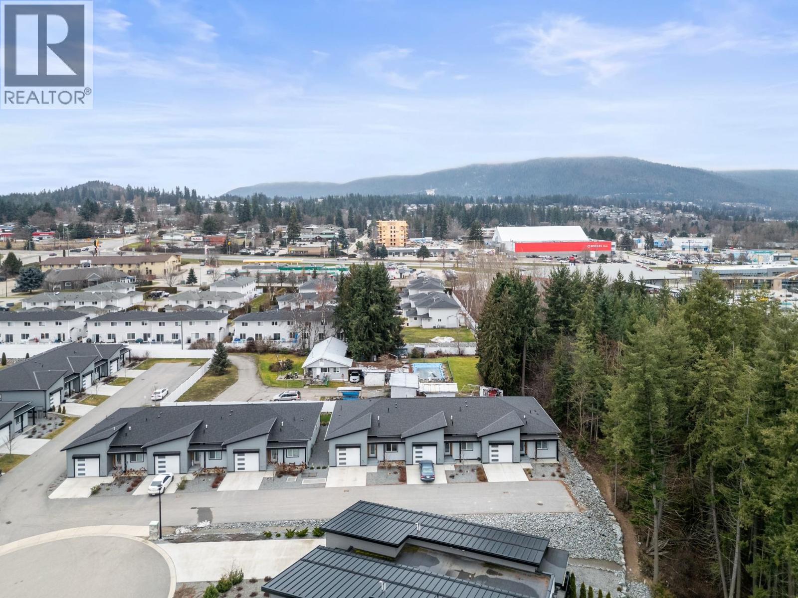 32 2810 15 Avenue Northeast, Salmon Arm