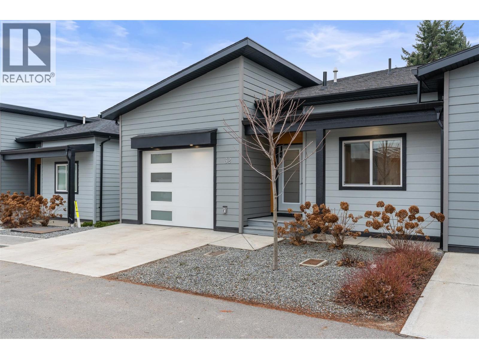 32 2810 15 Avenue Northeast, Salmon Arm