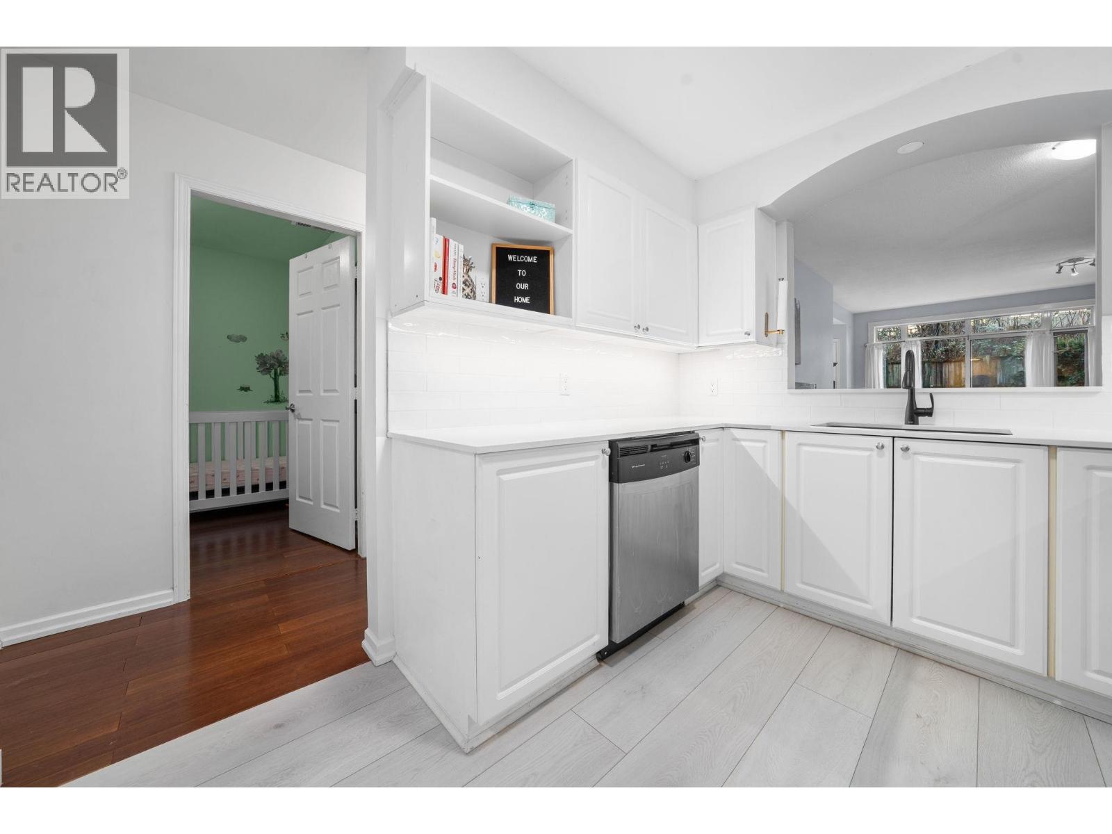 215 3600 WINDCREST DRIVE, North Vancouver