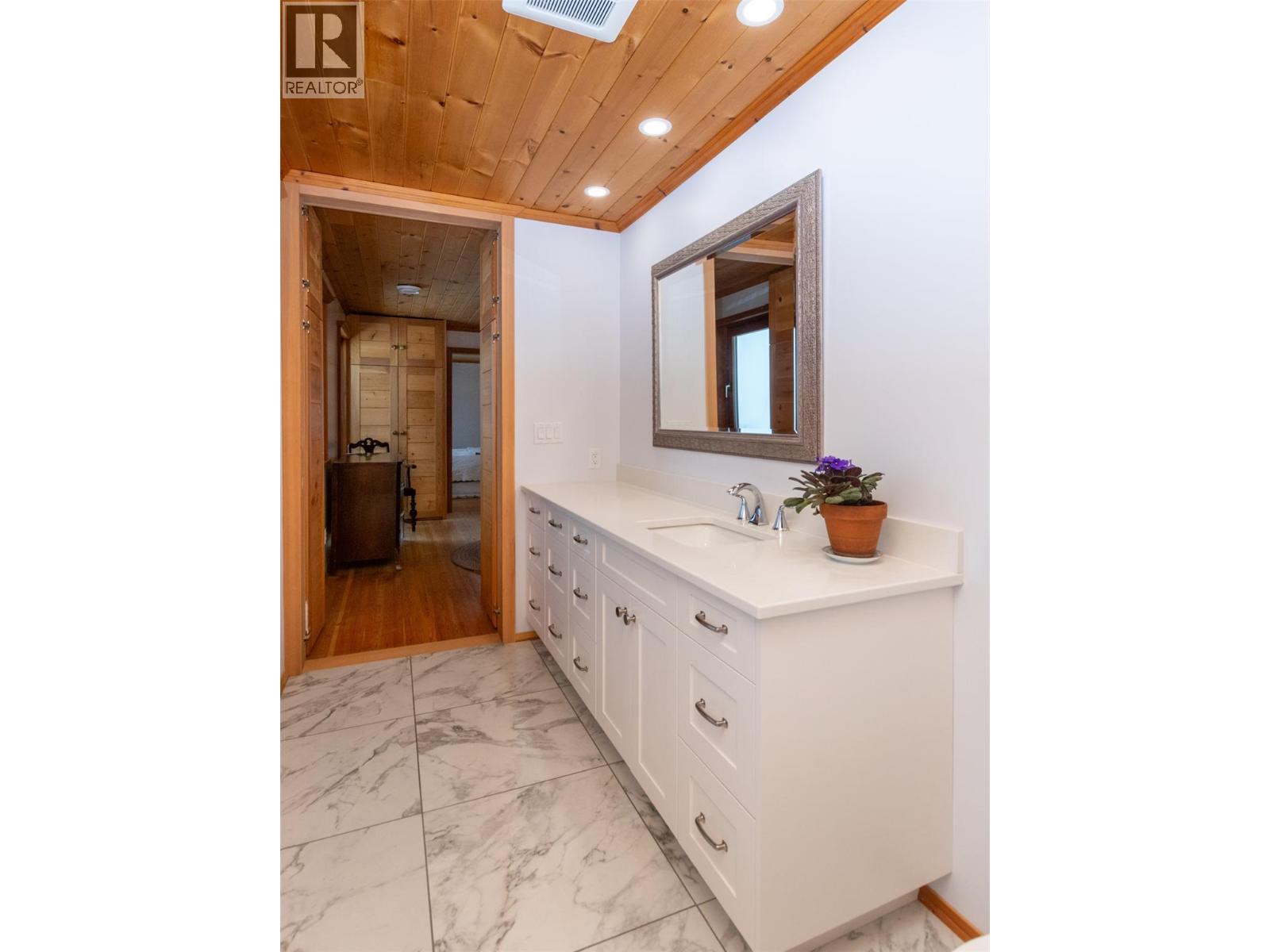 100 Lidstone Road, Salmon Arm