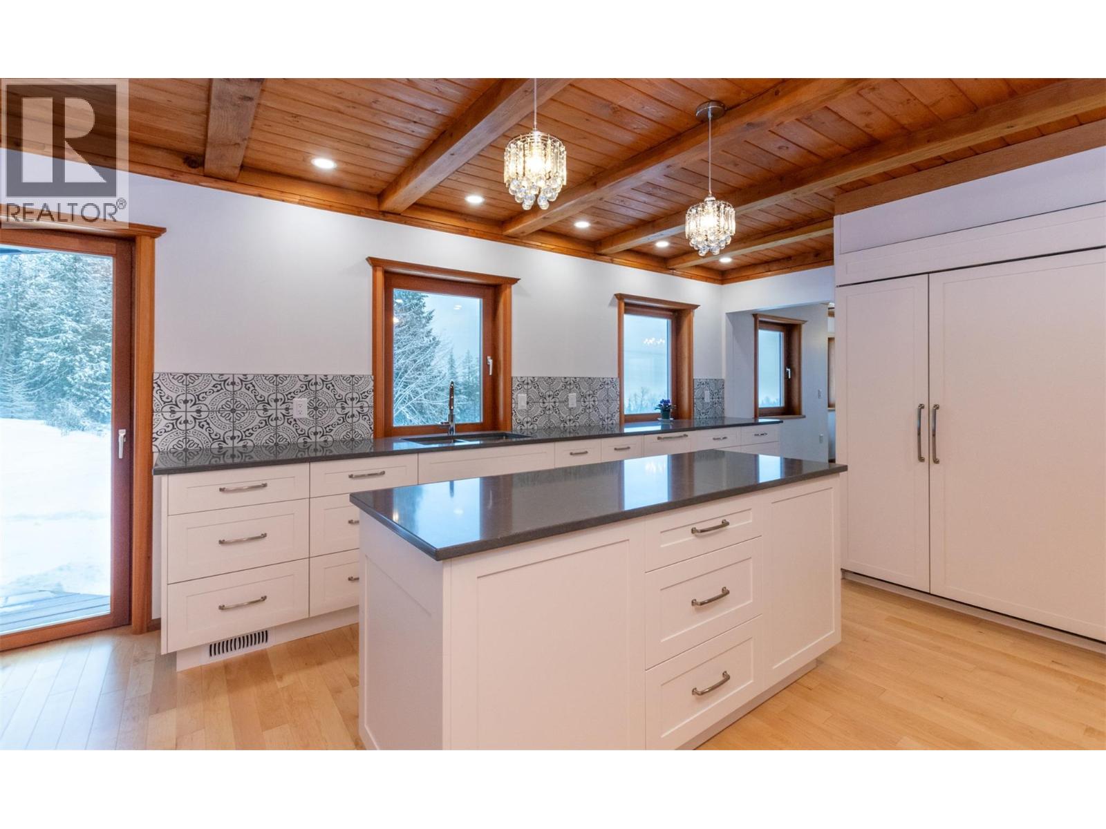 100 Lidstone Road, Salmon Arm