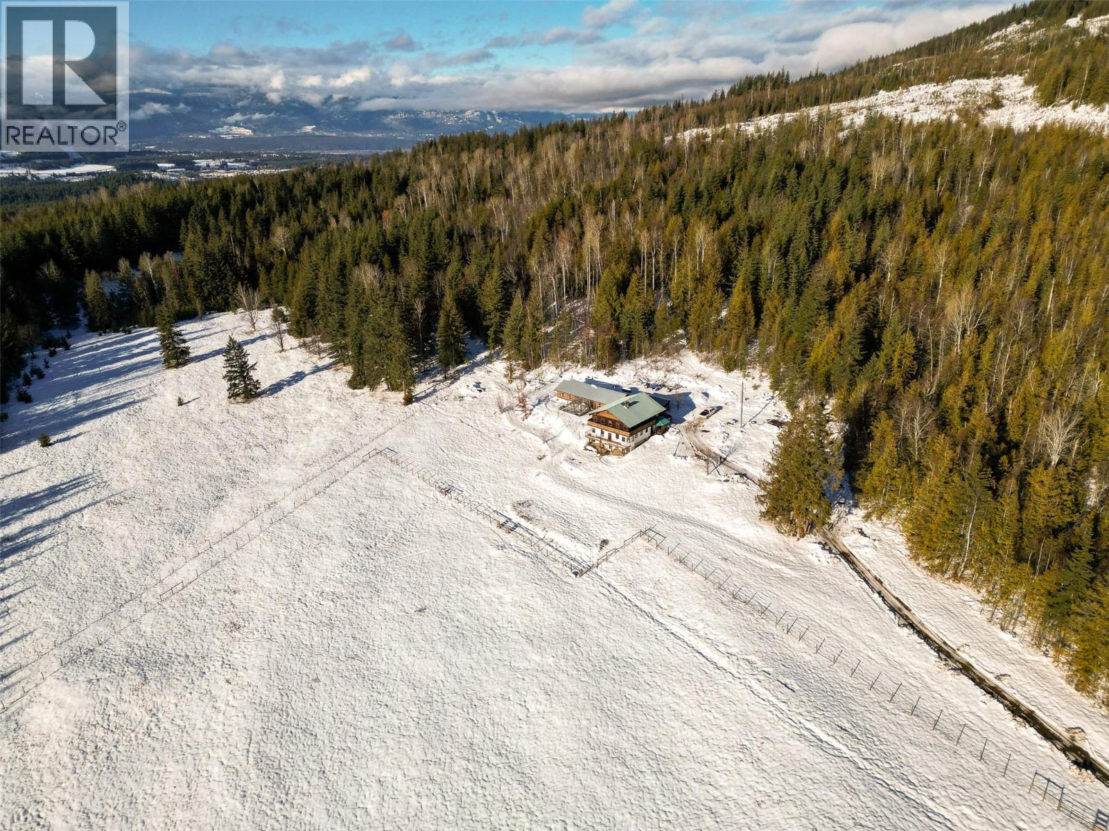 100 Lidstone Road, Salmon Arm