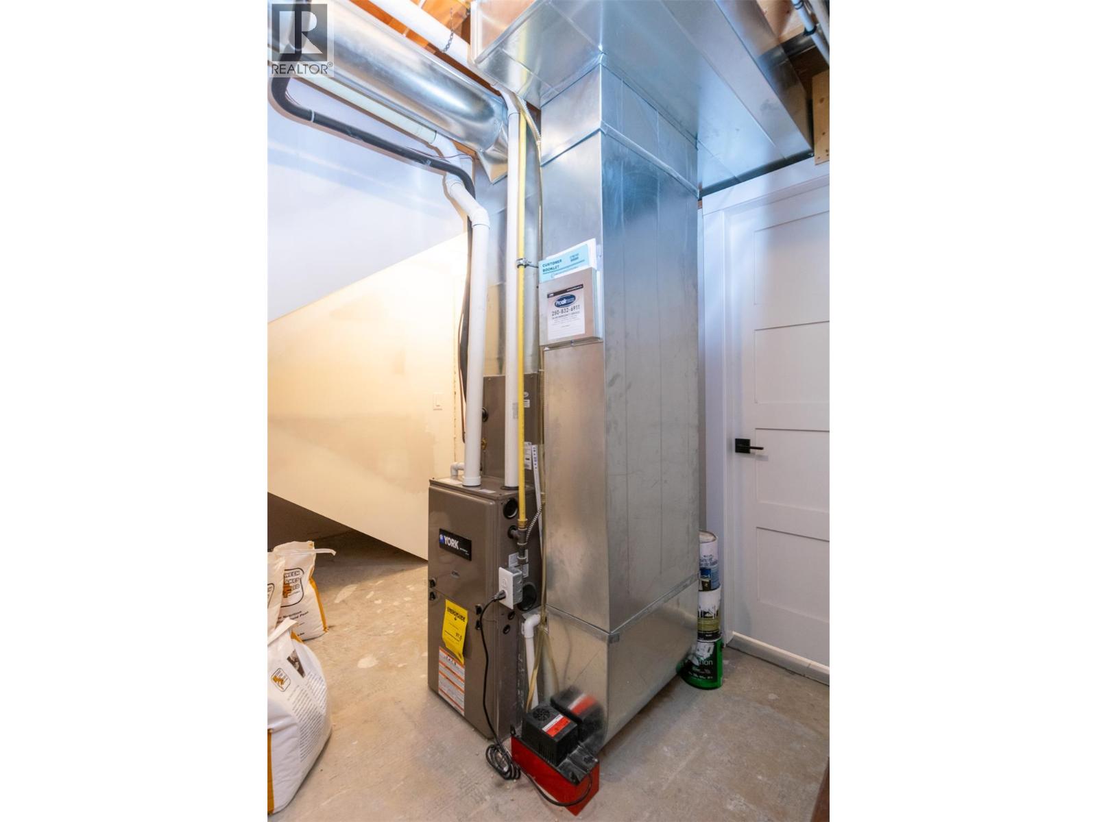  100 Lidstone Road, Salmon Arm