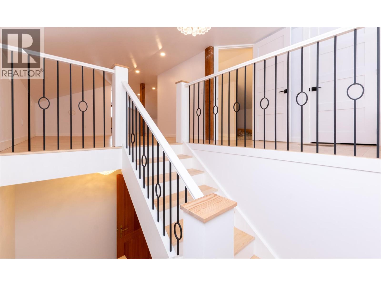  100 Lidstone Road, Salmon Arm