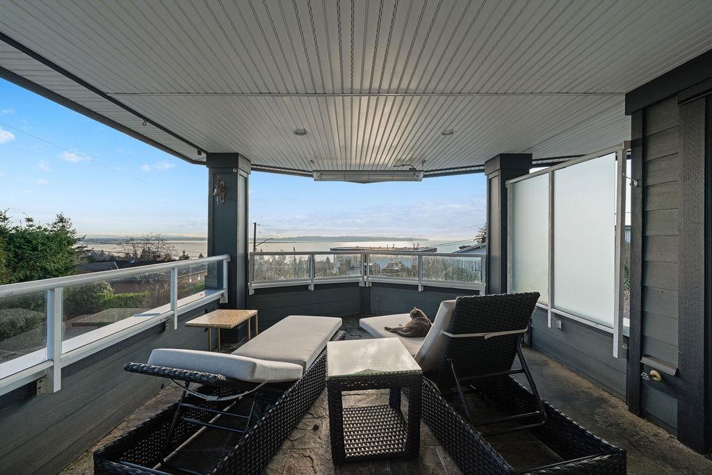 1087 FINLAY STREET, White Rock