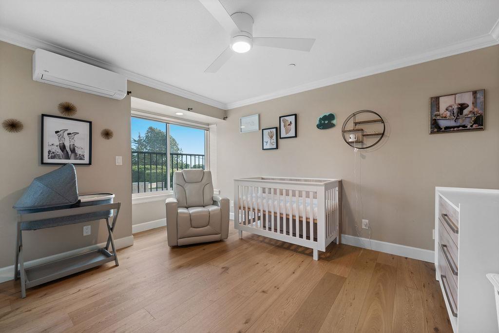 1087 FINLAY STREET, White Rock