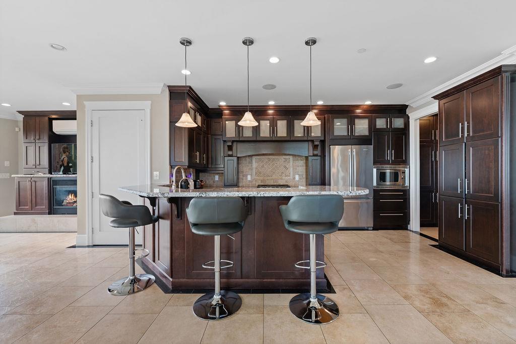 1087 FINLAY STREET, White Rock