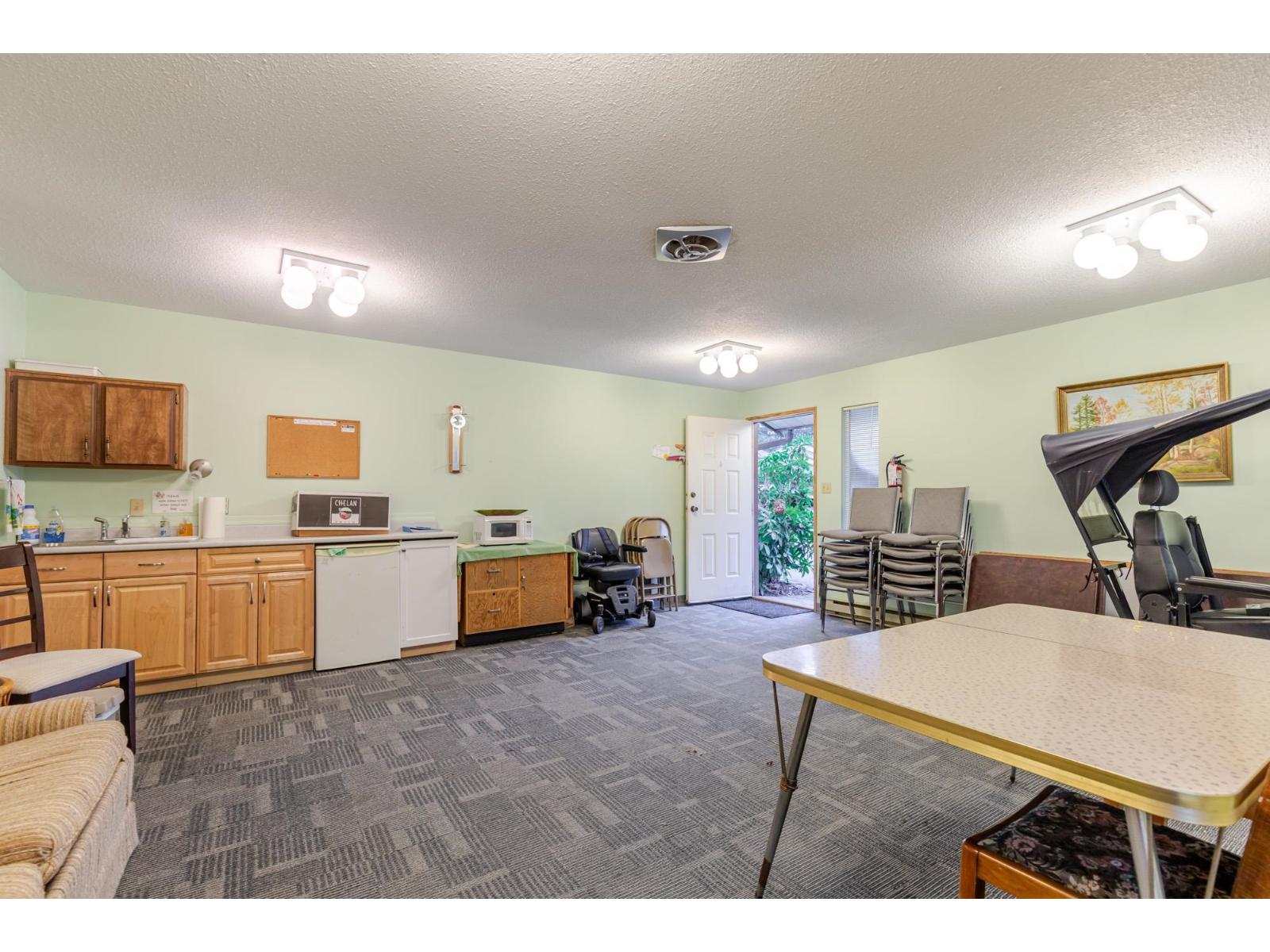 202 2853 BOURQUIN CRESCENT, Abbotsford