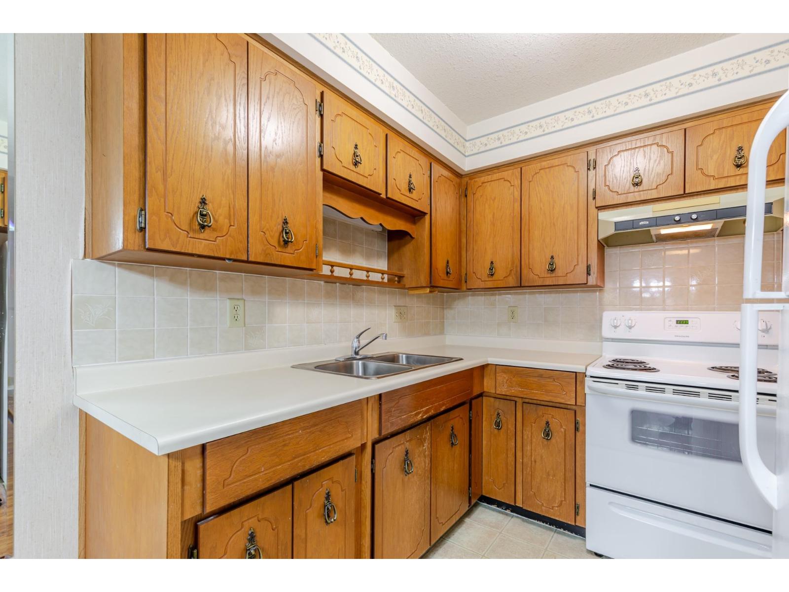 202 2853 BOURQUIN CRESCENT, Abbotsford