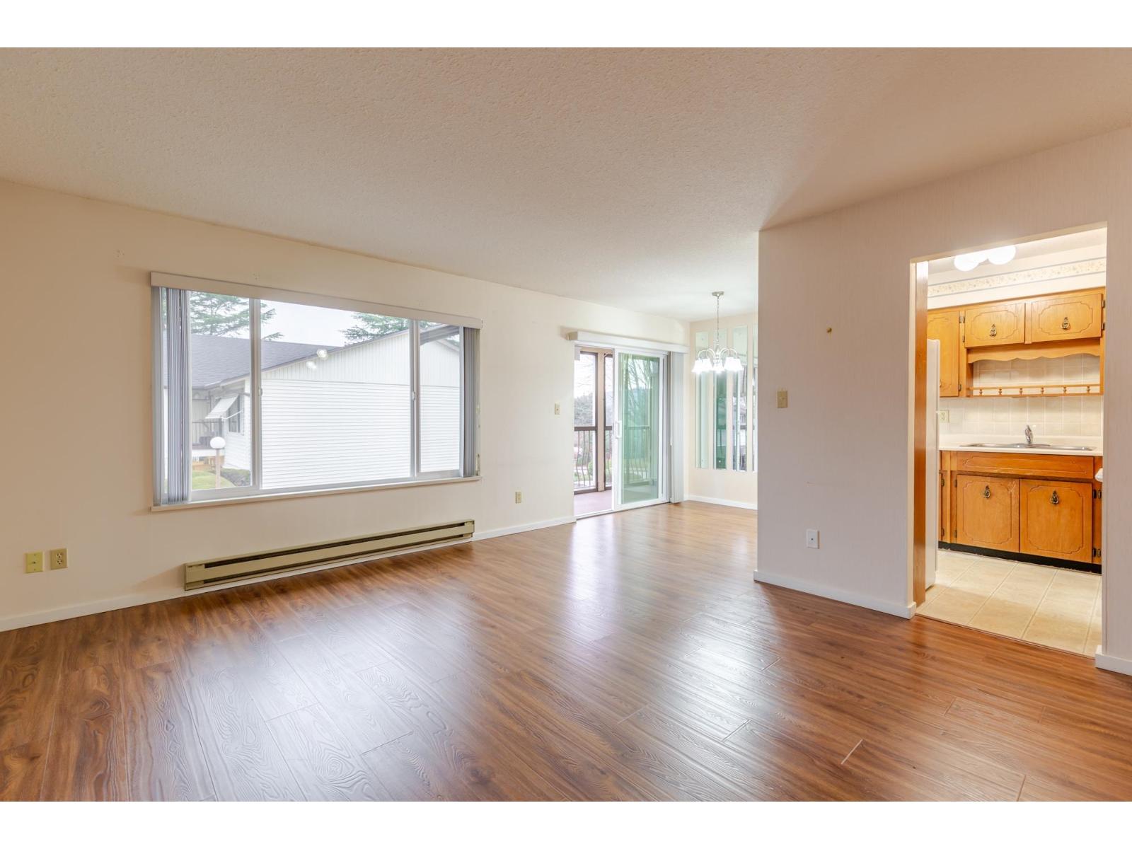 202 2853 BOURQUIN CRESCENT, Abbotsford