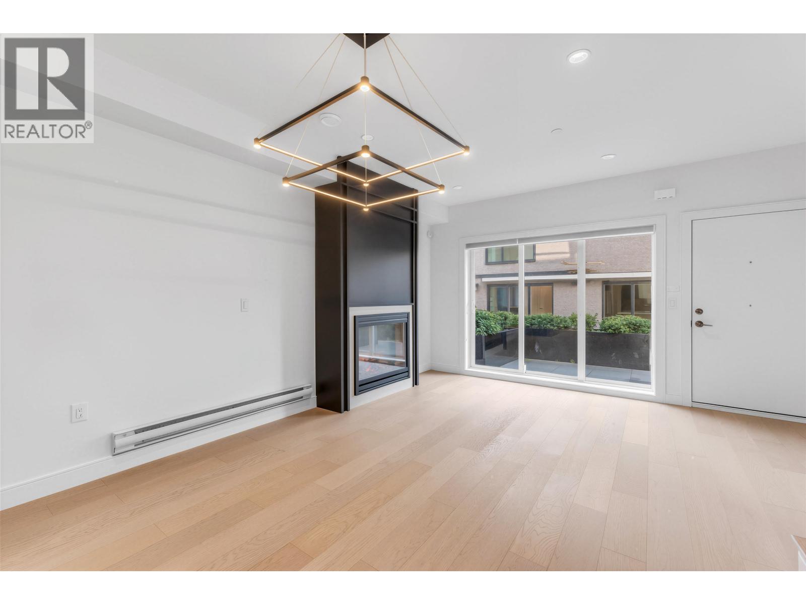 7353 OAK STREET, Vancouver