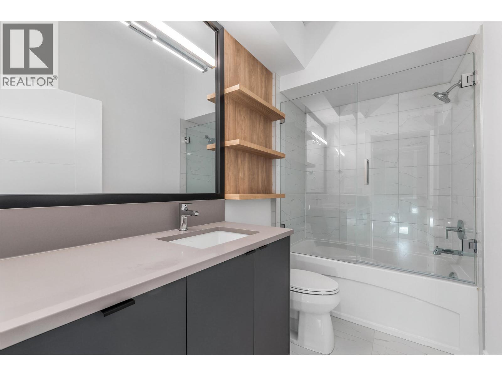 7353 OAK STREET, Vancouver