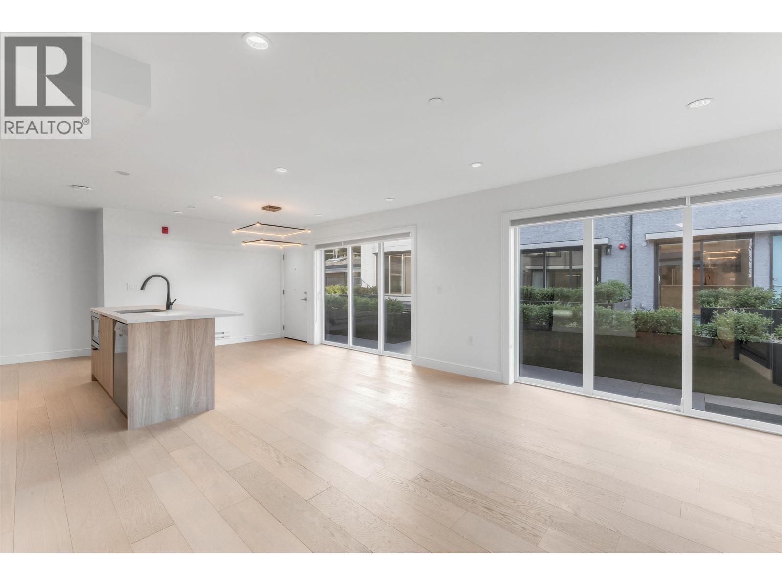 7357 OAK STREET, Vancouver