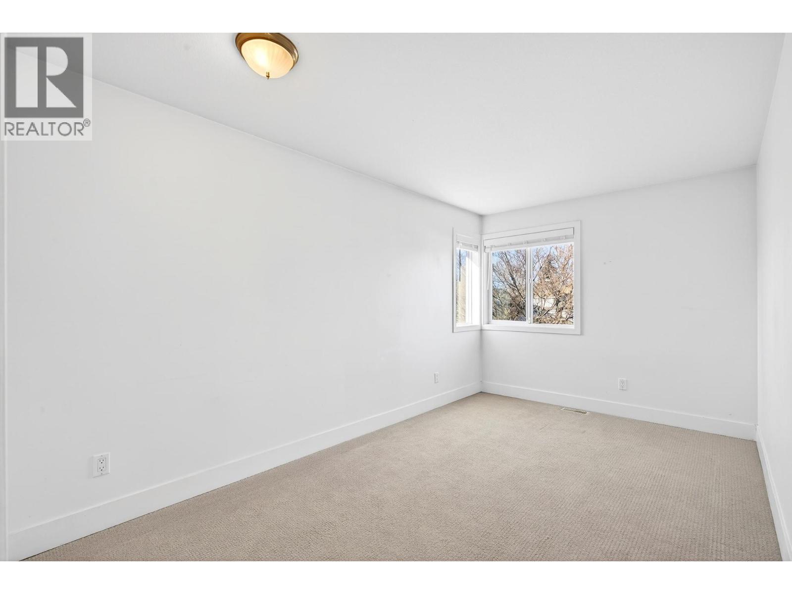  1005 Wintergreen Drive, Kelowna