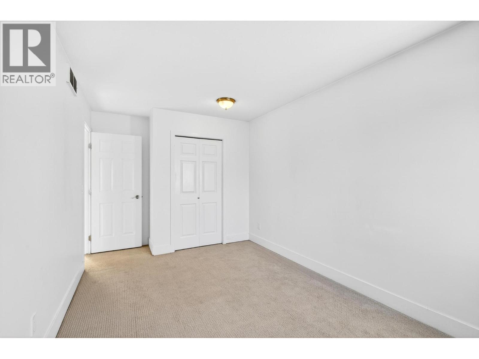  1005 Wintergreen Drive, Kelowna