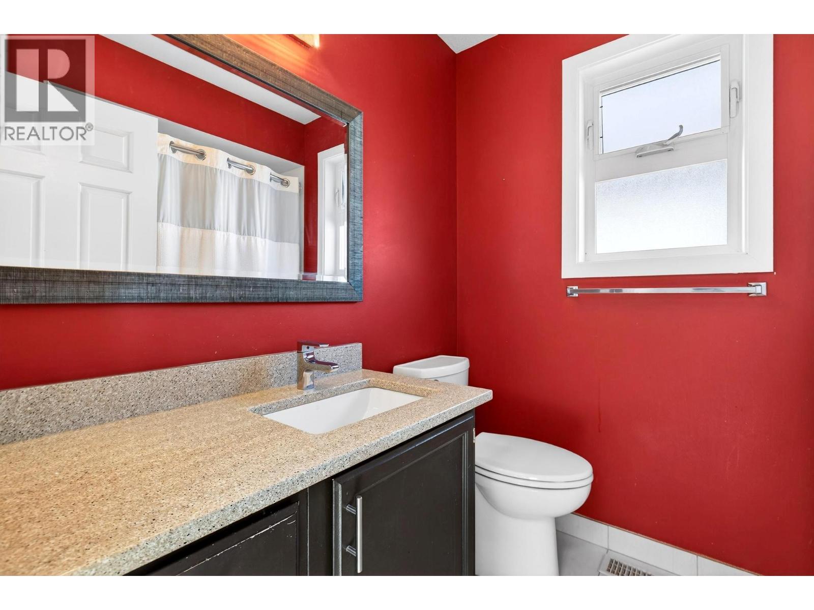  1005 Wintergreen Drive, Kelowna