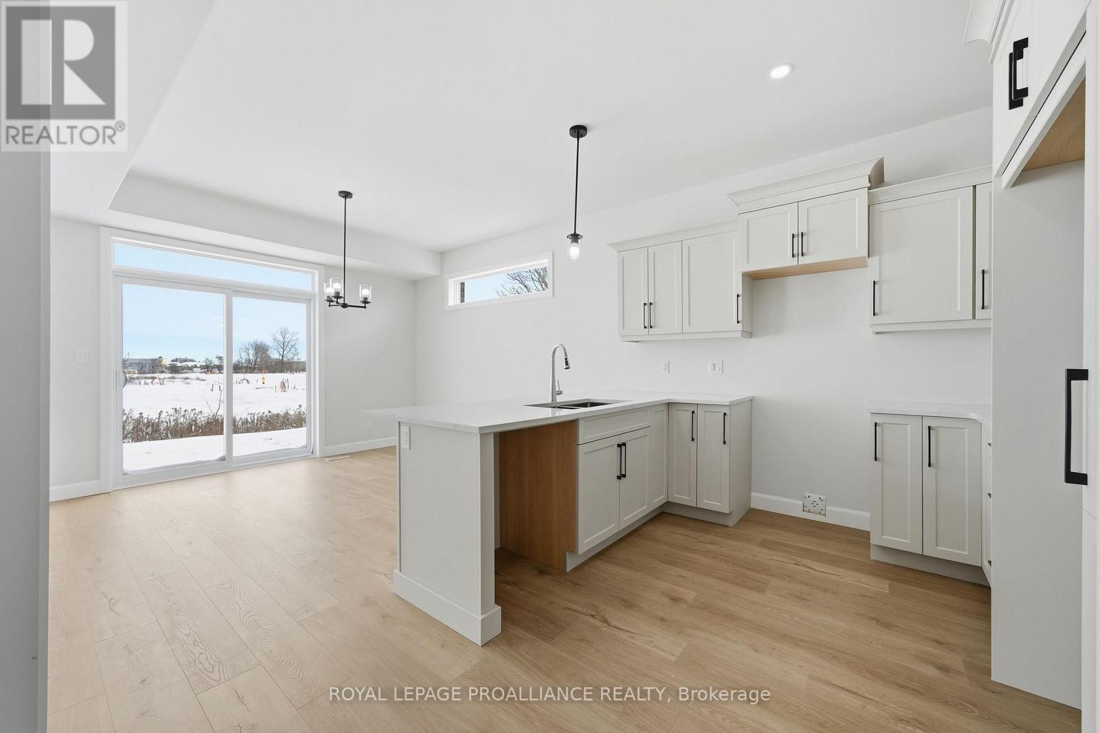91 RAYCROFT DRIVE - 12