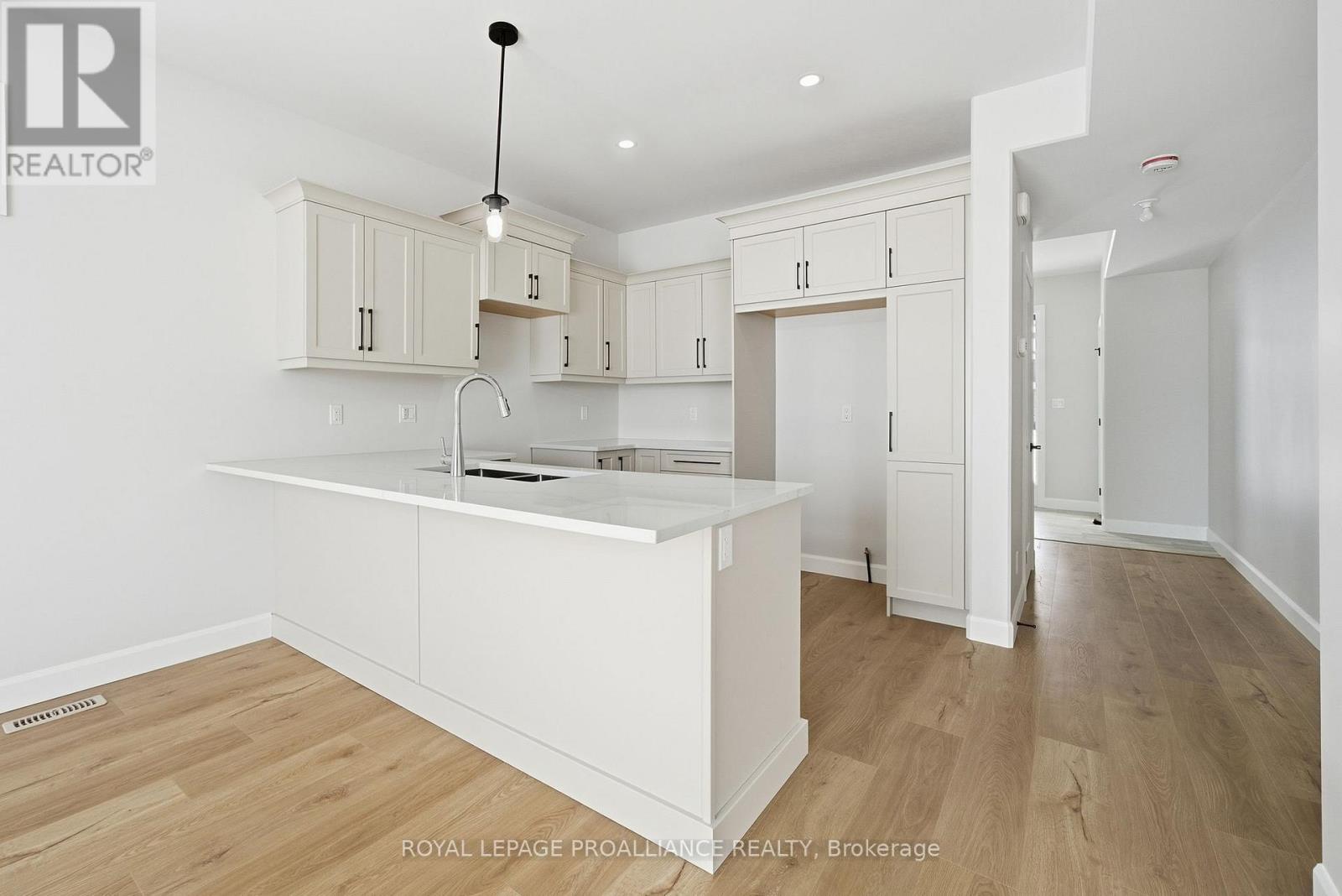 91 RAYCROFT DRIVE - 15