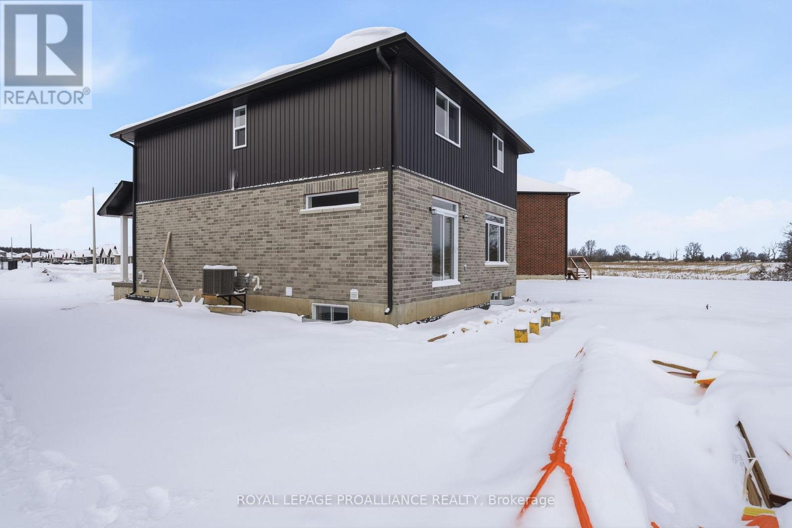 91 RAYCROFT DRIVE - 28