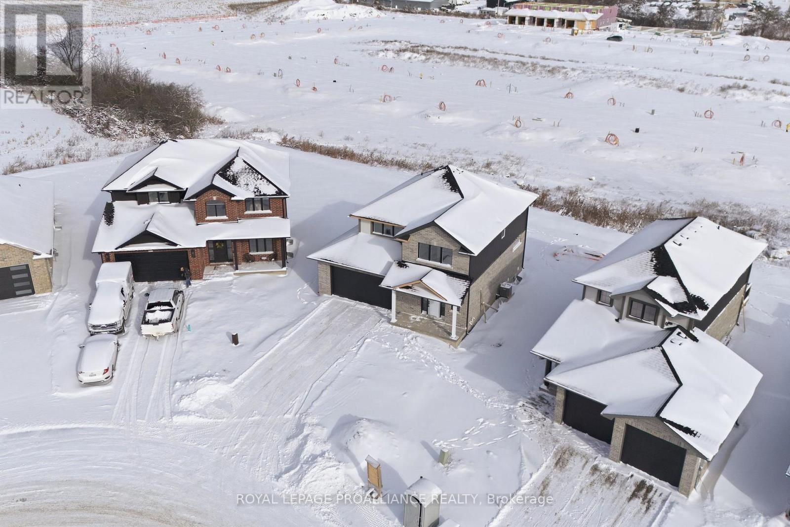91 RAYCROFT DRIVE - 33