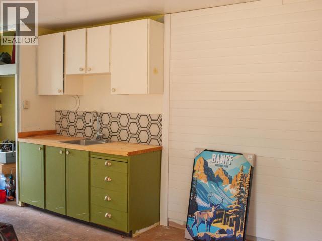 7889 HIGHWAY 101, Powell River