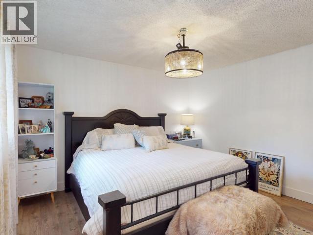 7889 HIGHWAY 101, Powell River