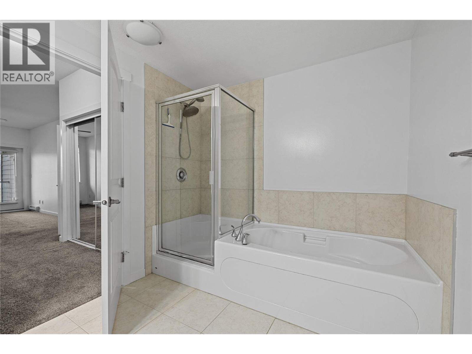 305 3735 Casorso Road, Kelowna