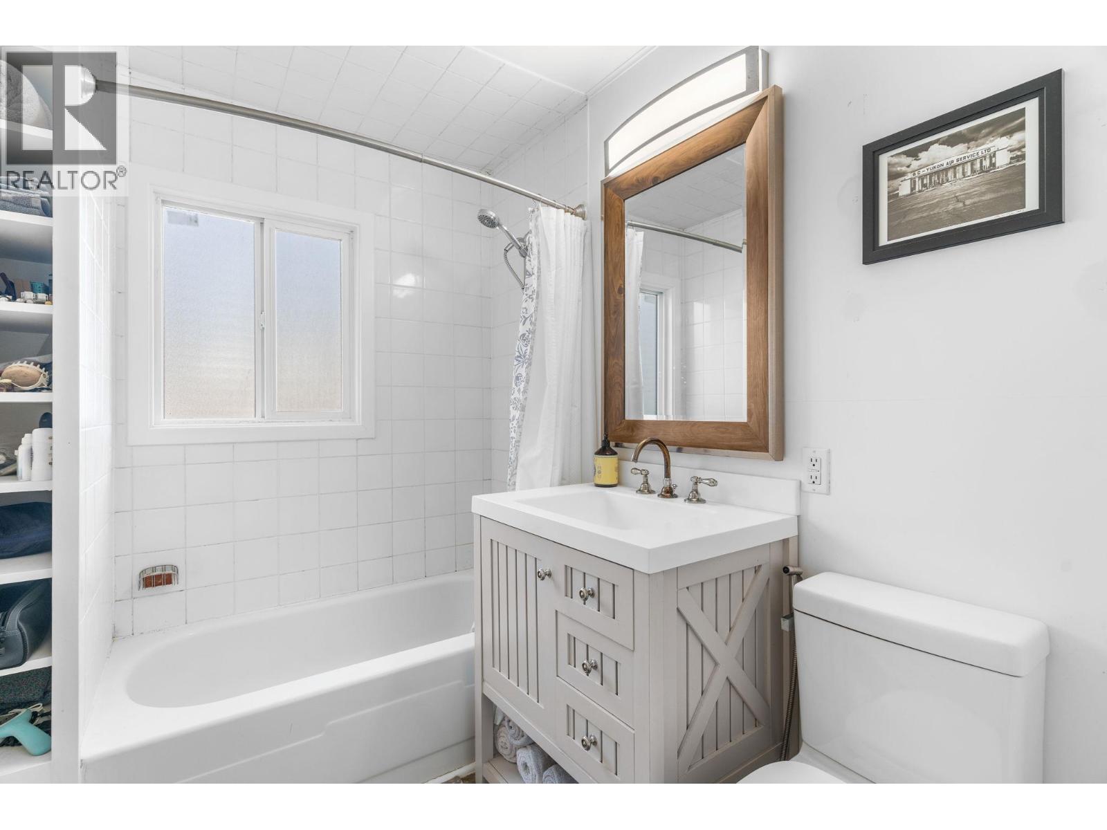  622 Bay Avenue, Kelowna