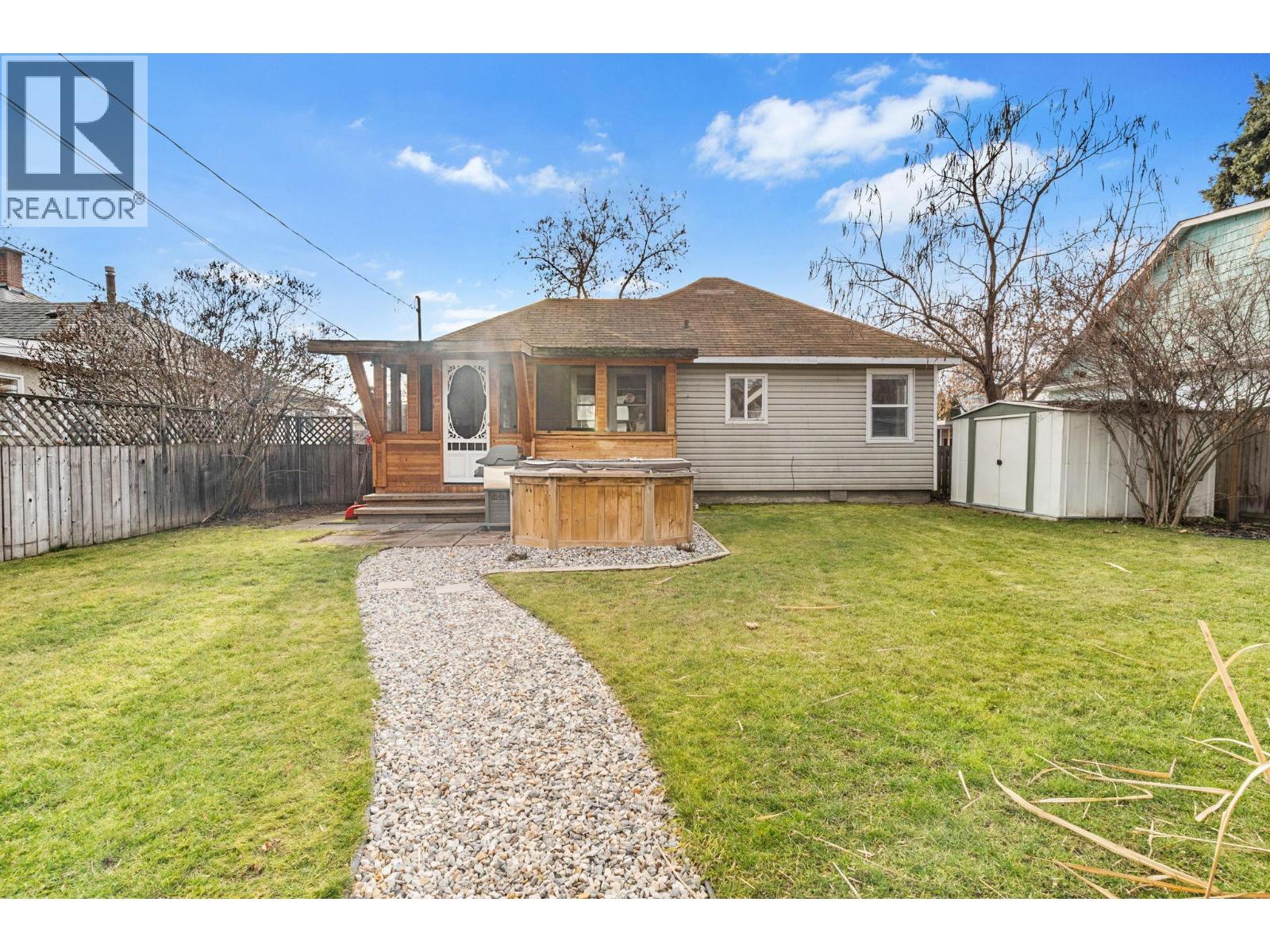  622 Bay Avenue, Kelowna