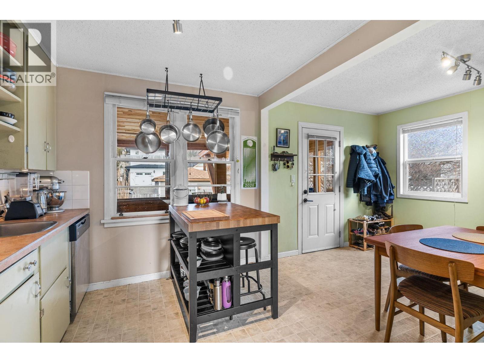  622 Bay Avenue, Kelowna