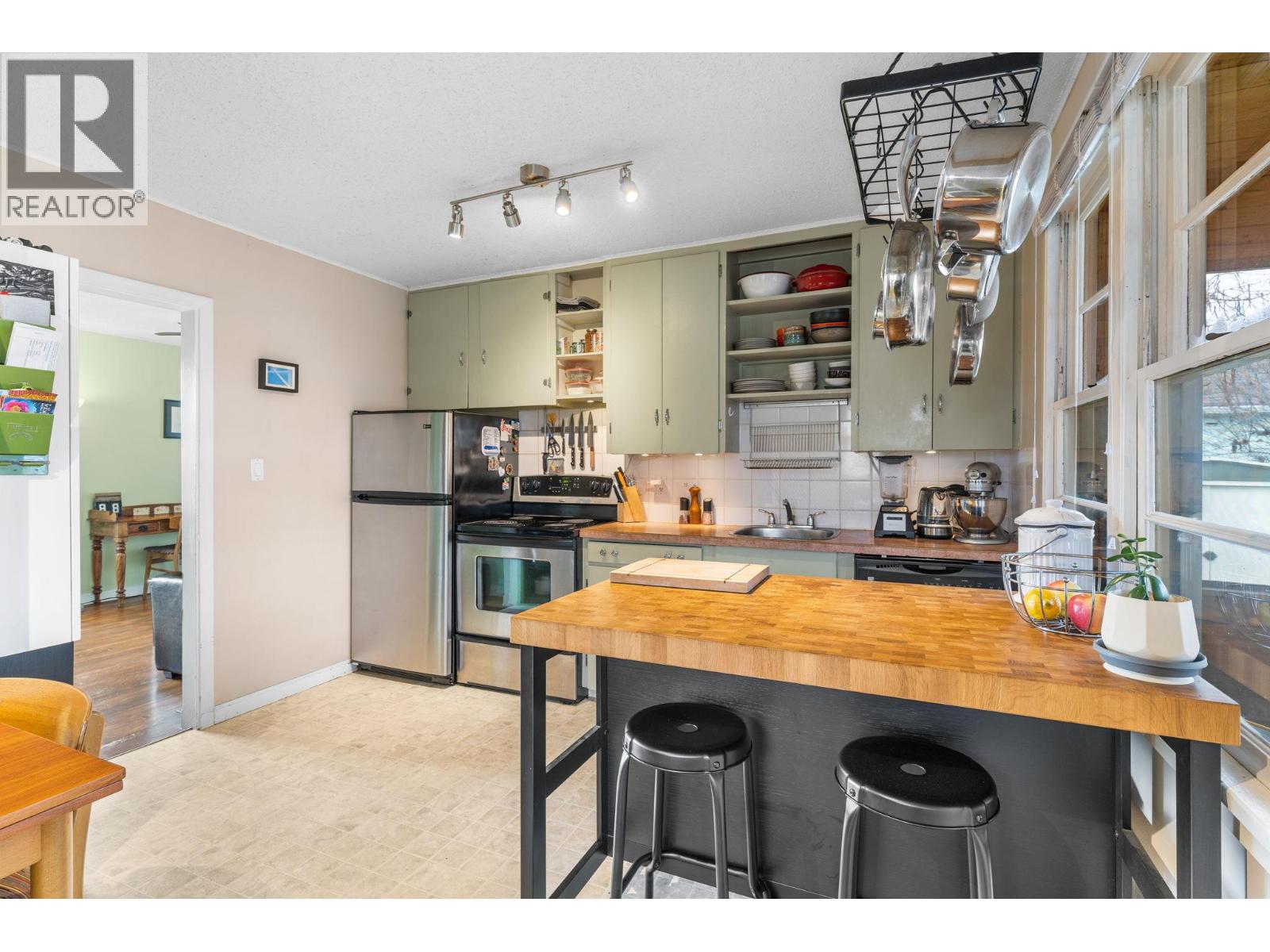  622 Bay Avenue, Kelowna