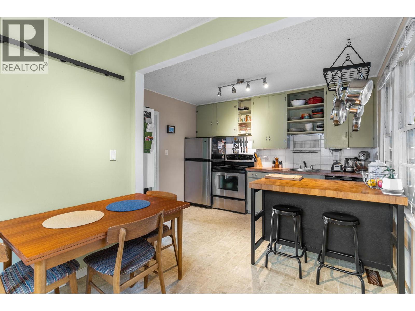  622 Bay Avenue, Kelowna