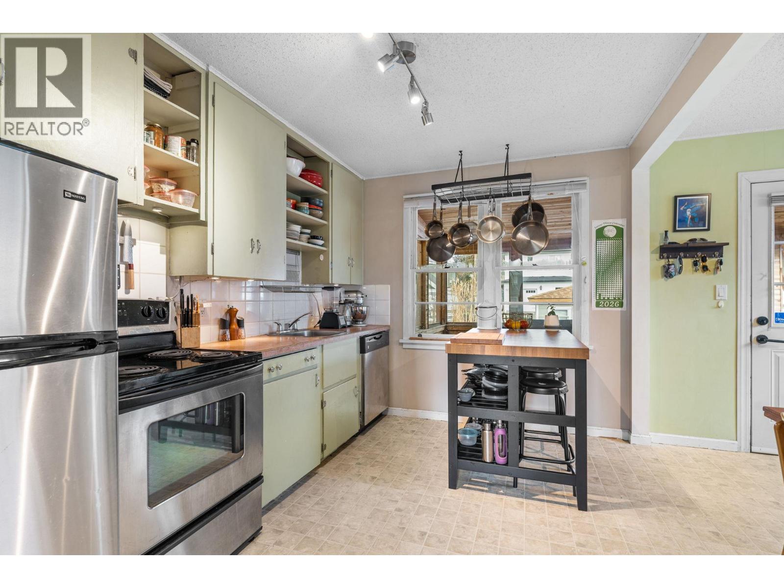  622 Bay Avenue, Kelowna