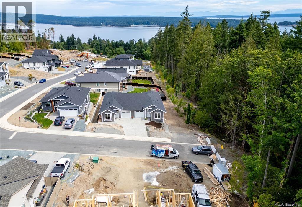 671 Sanderson Rd, Ladysmith