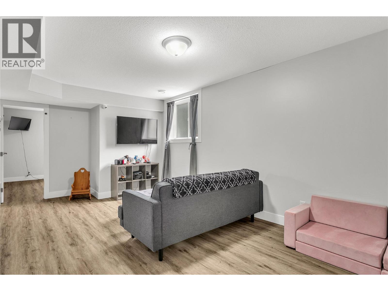  3819 Glen Canyon Drive, West Kelowna