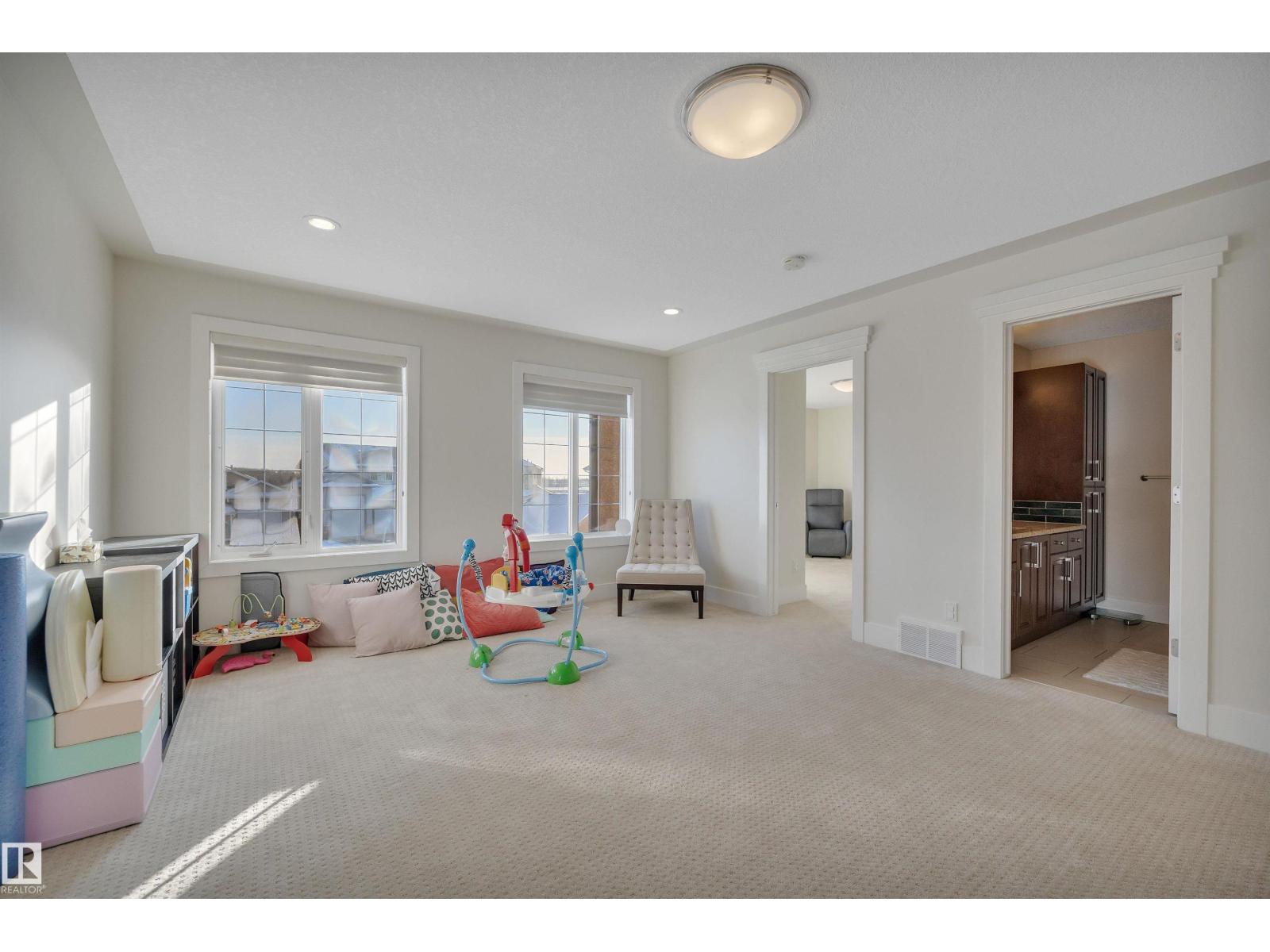 102 LAKEWOOD CL, Beaumont