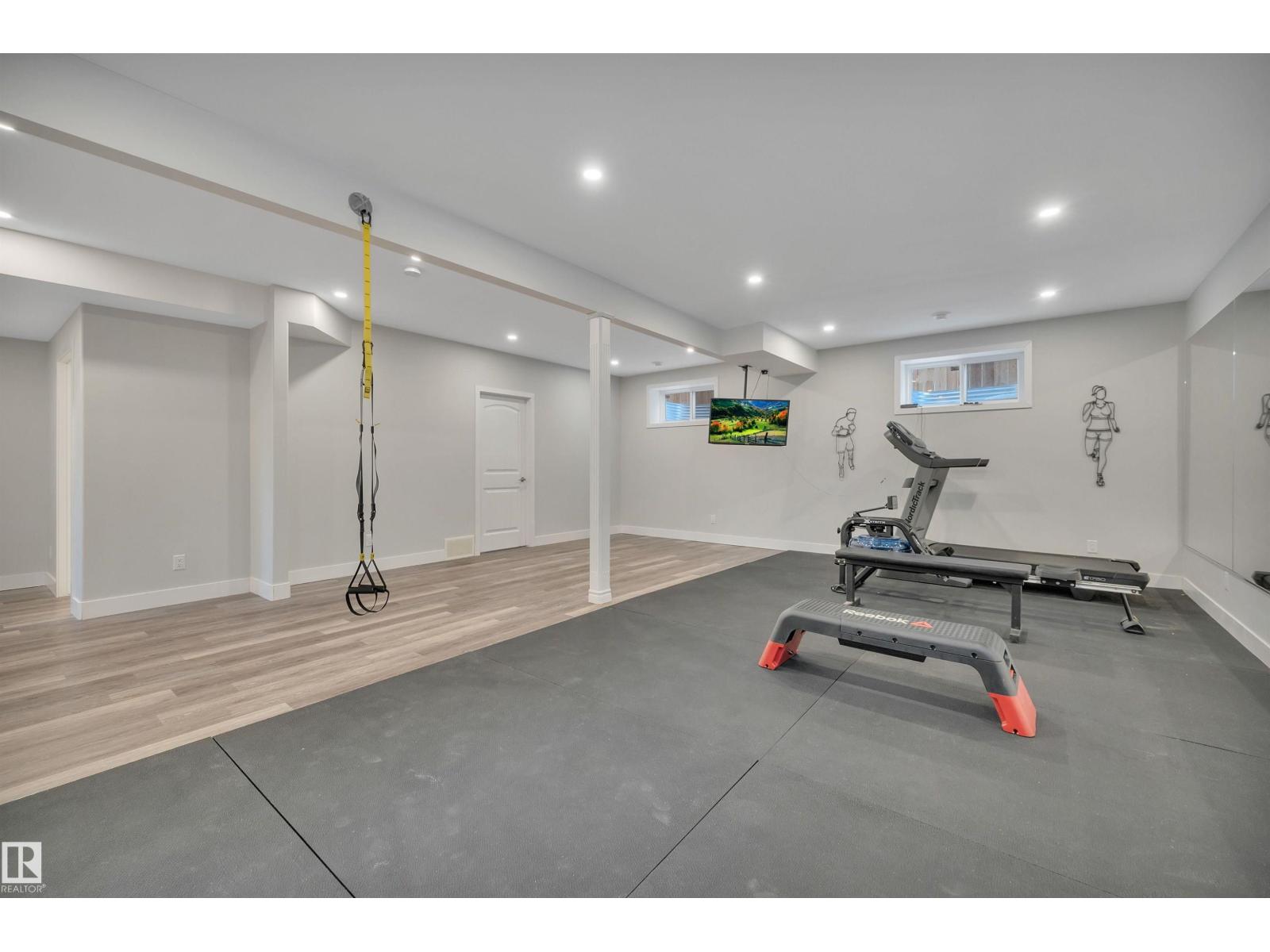 102 LAKEWOOD CL, Beaumont