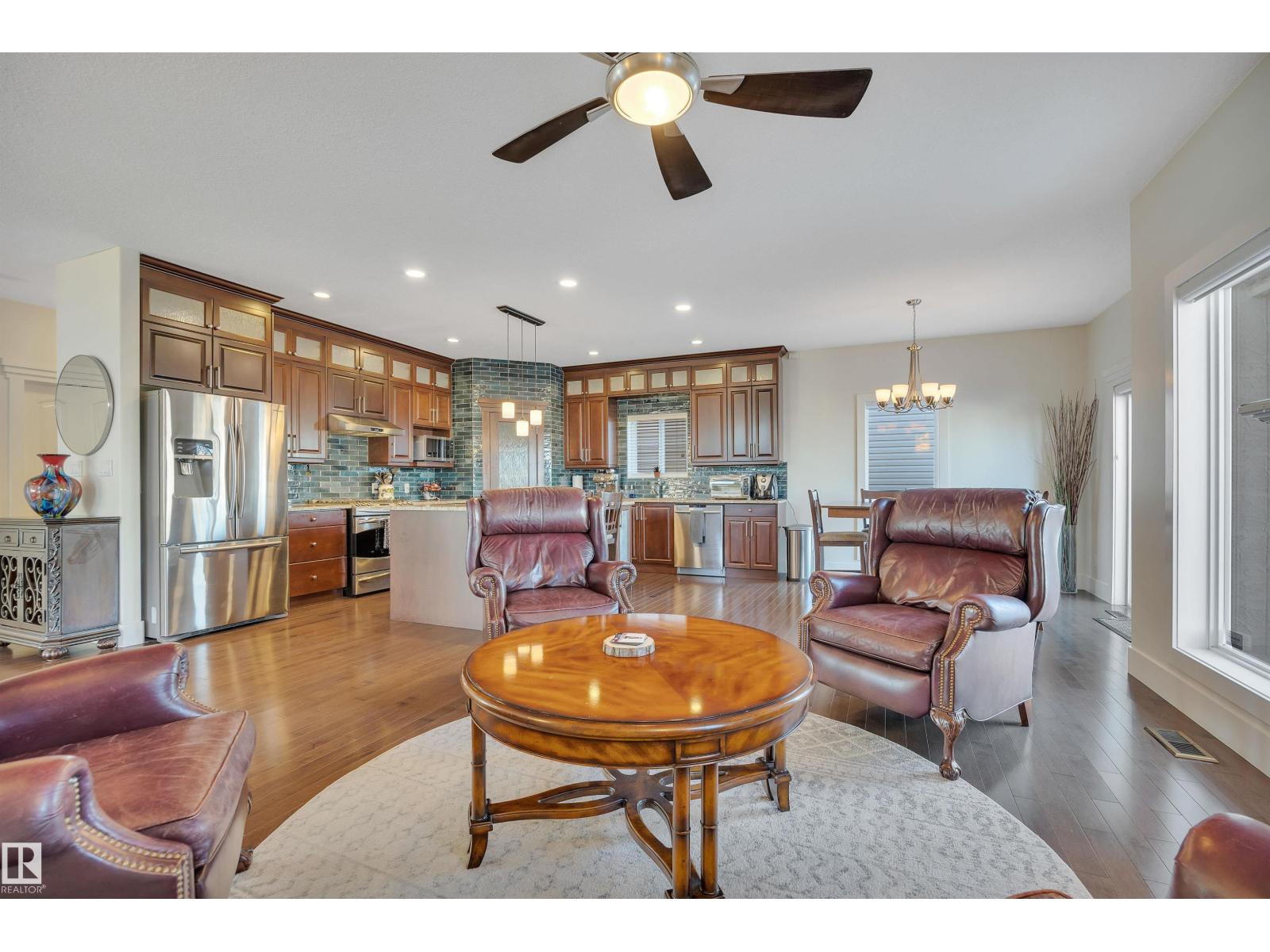 102 LAKEWOOD CL, Beaumont