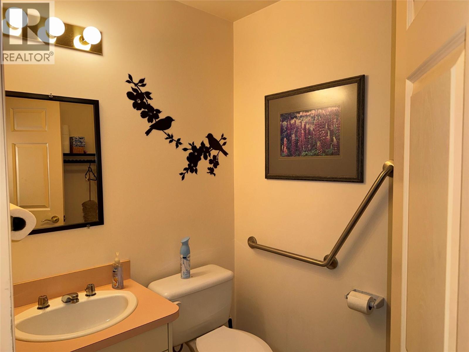 778 Rossland Avenue, Trail